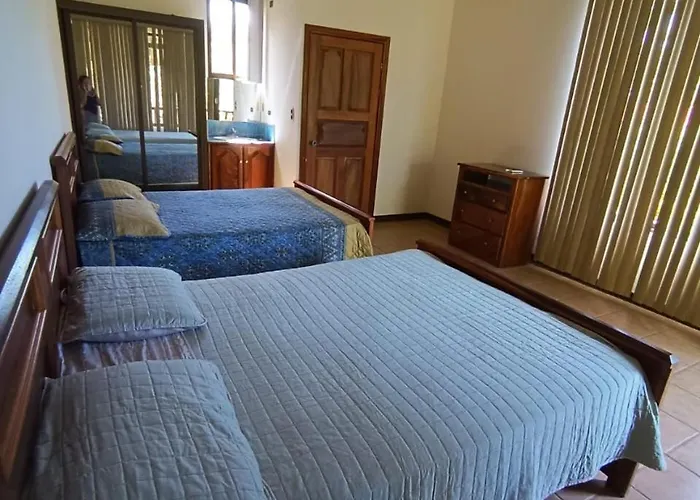 Monte Coyote Equipada Capsule hotel